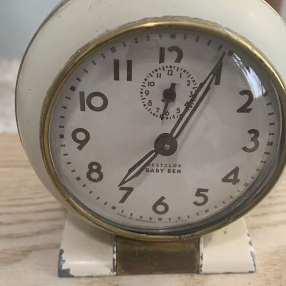Vintage Westclox Baby Ben Bedside Alarm Clock Metal Body Plastic Face - Picture 4 of 16